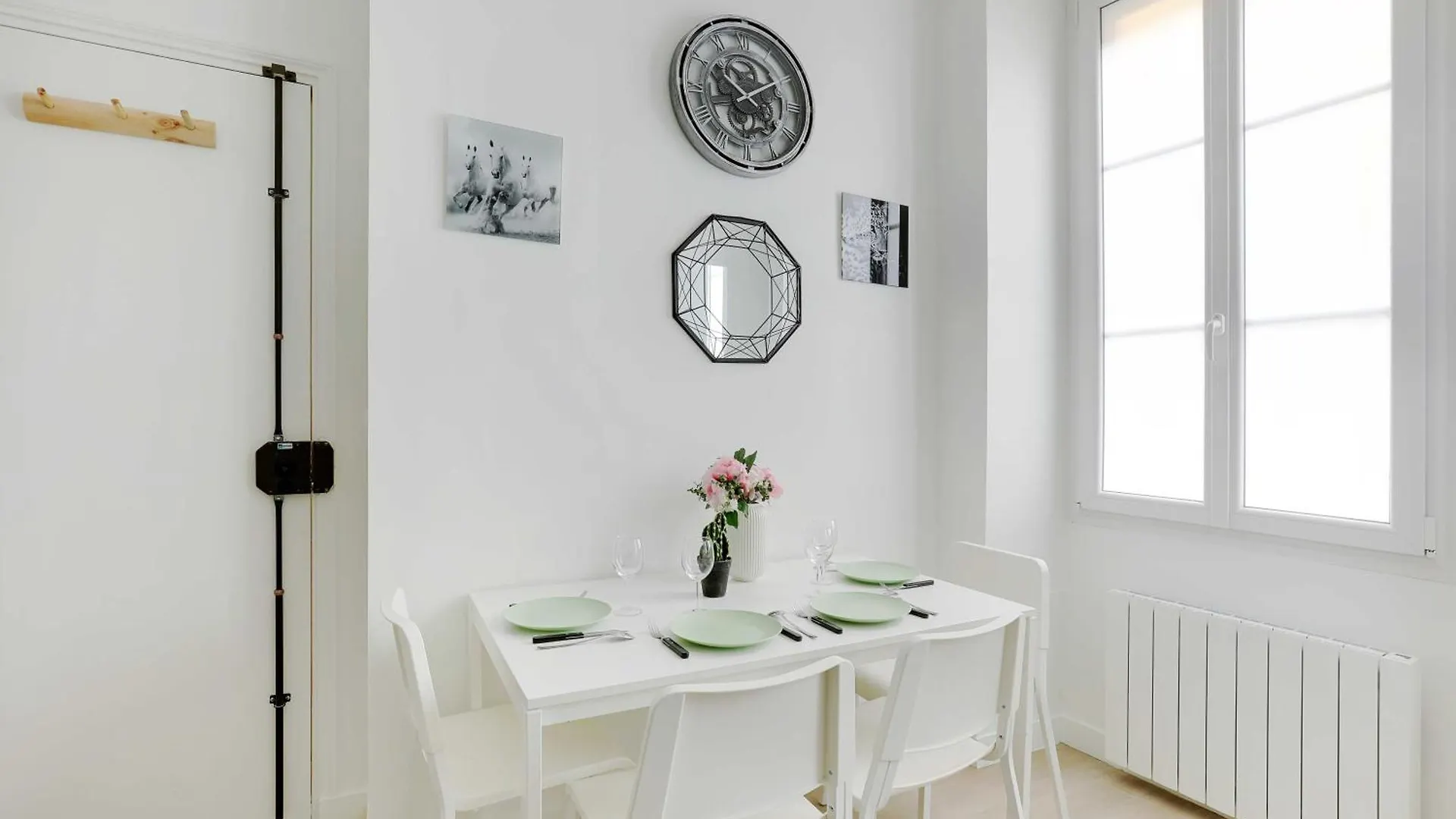 Cosy Apartment In Batignolles Guy Mocquet