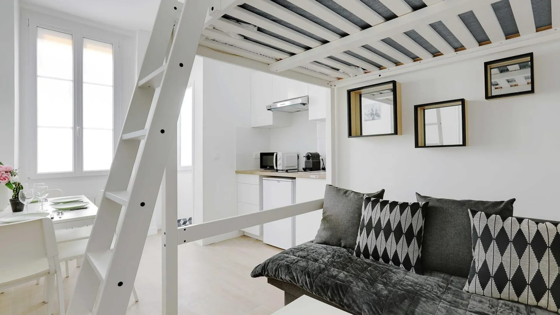 Cosy Apartment In Batignolles Guy Mocquet