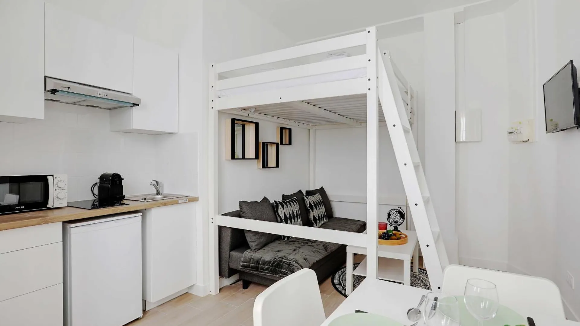 Cosy Apartment In Batignolles Guy Mocquet